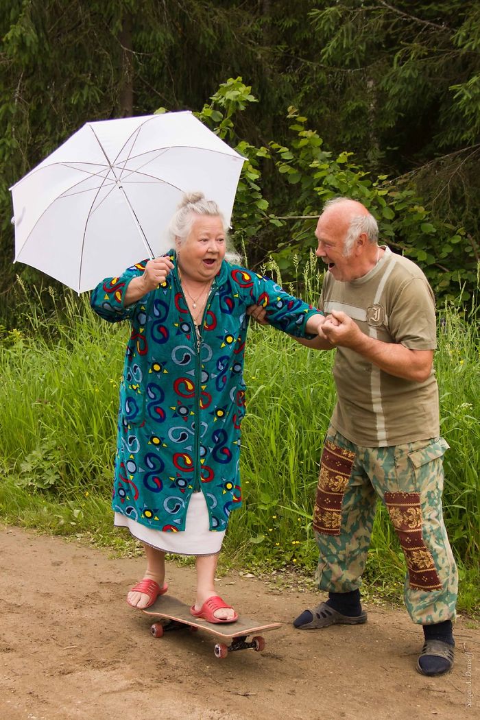 Description: http://static.boredpanda.com/blog/wp-content/uploads/2015/05/old-couples-having-fun-19__700.jpg